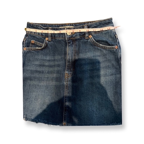 MOTO Blue Jean Skirt Frayed Bottom Size 4 - Picture 7 of 10